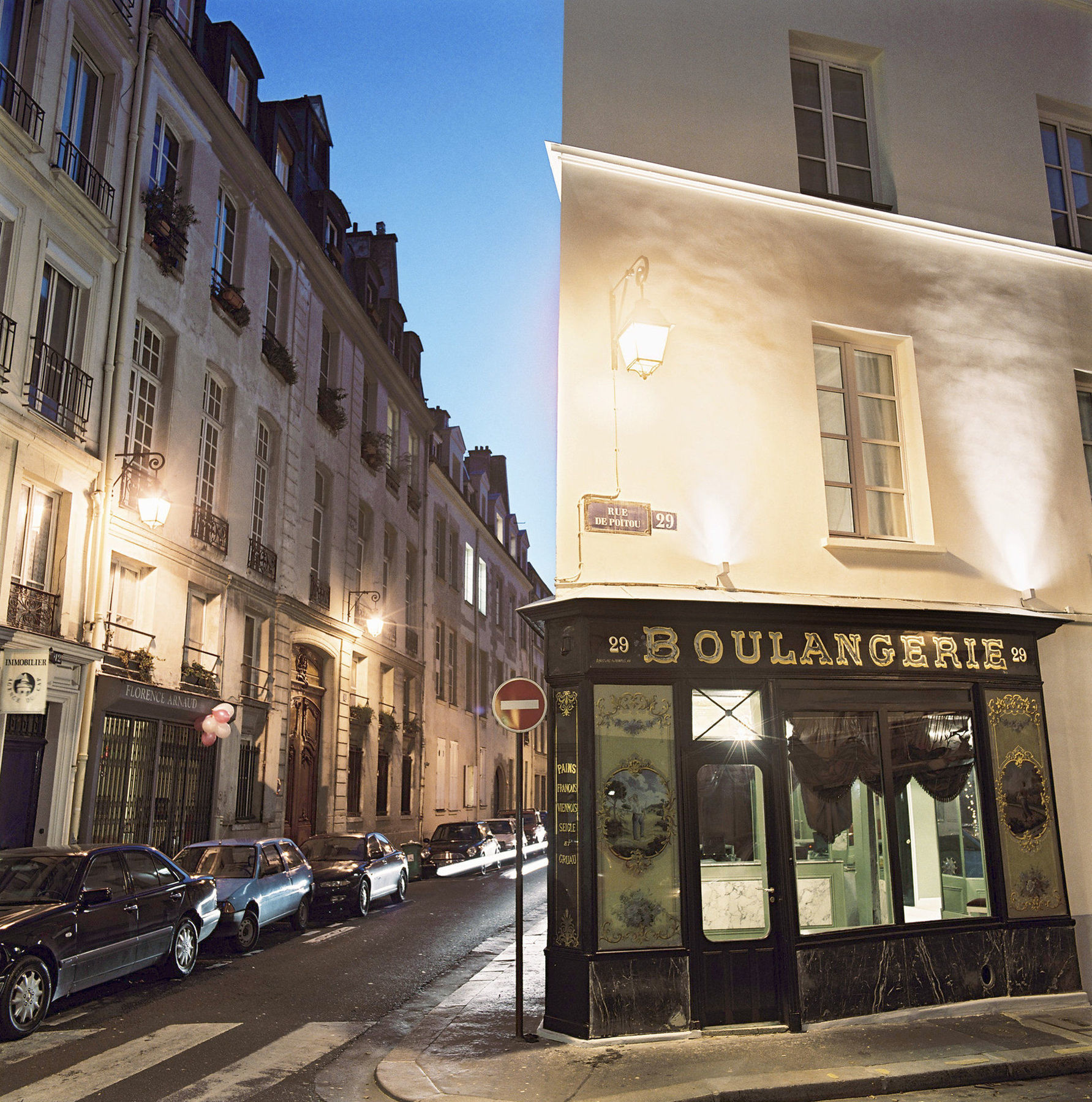Hotel Du Petit Moulin Paris