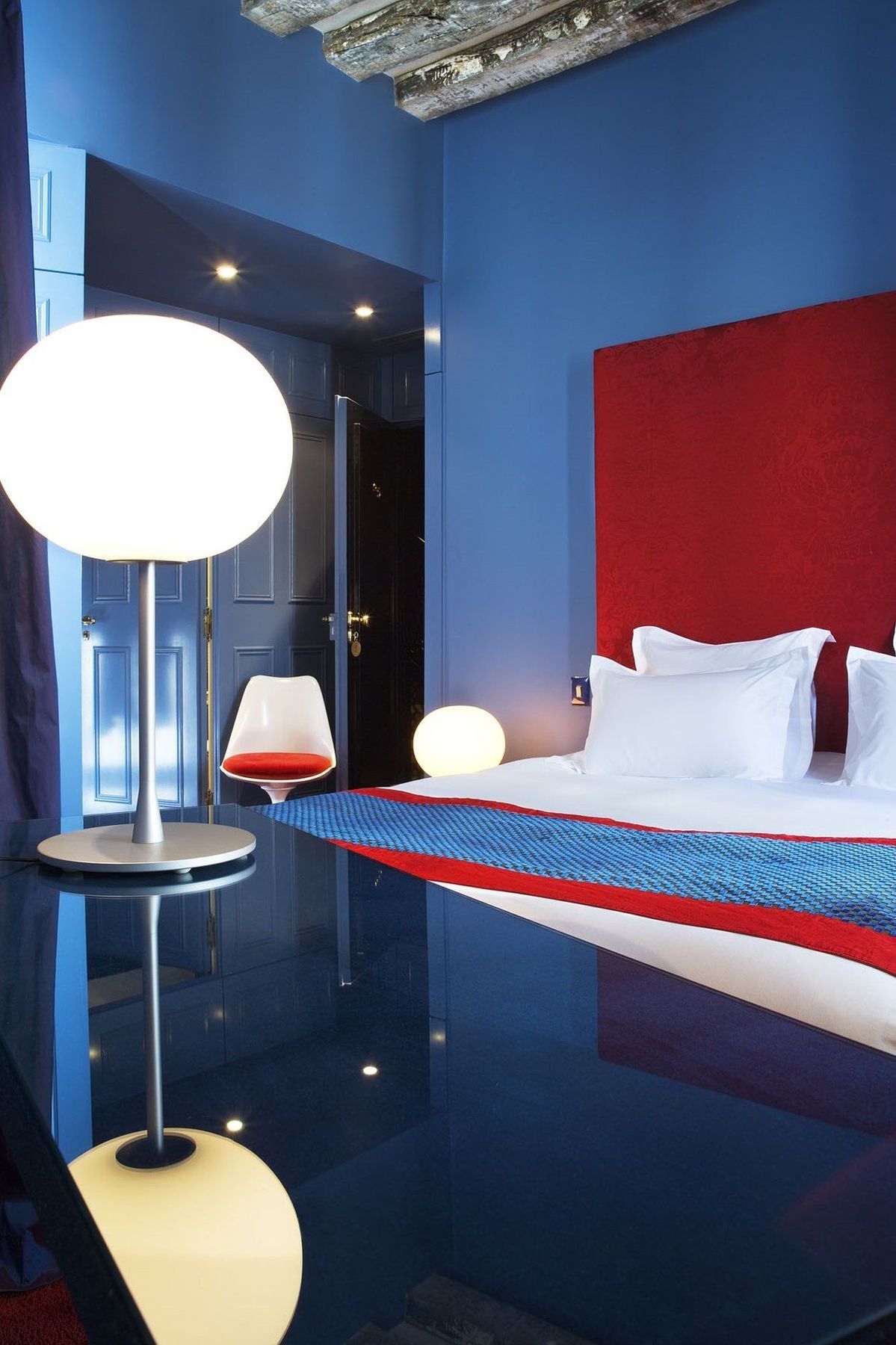 Hotel Du Petit Moulin 4*